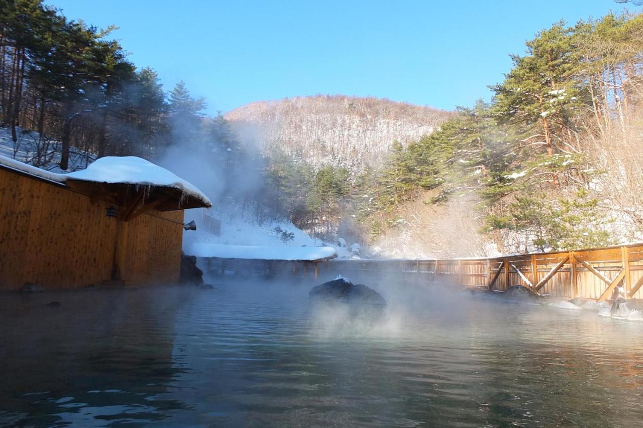 Urakusatsu Tou Exterior photo